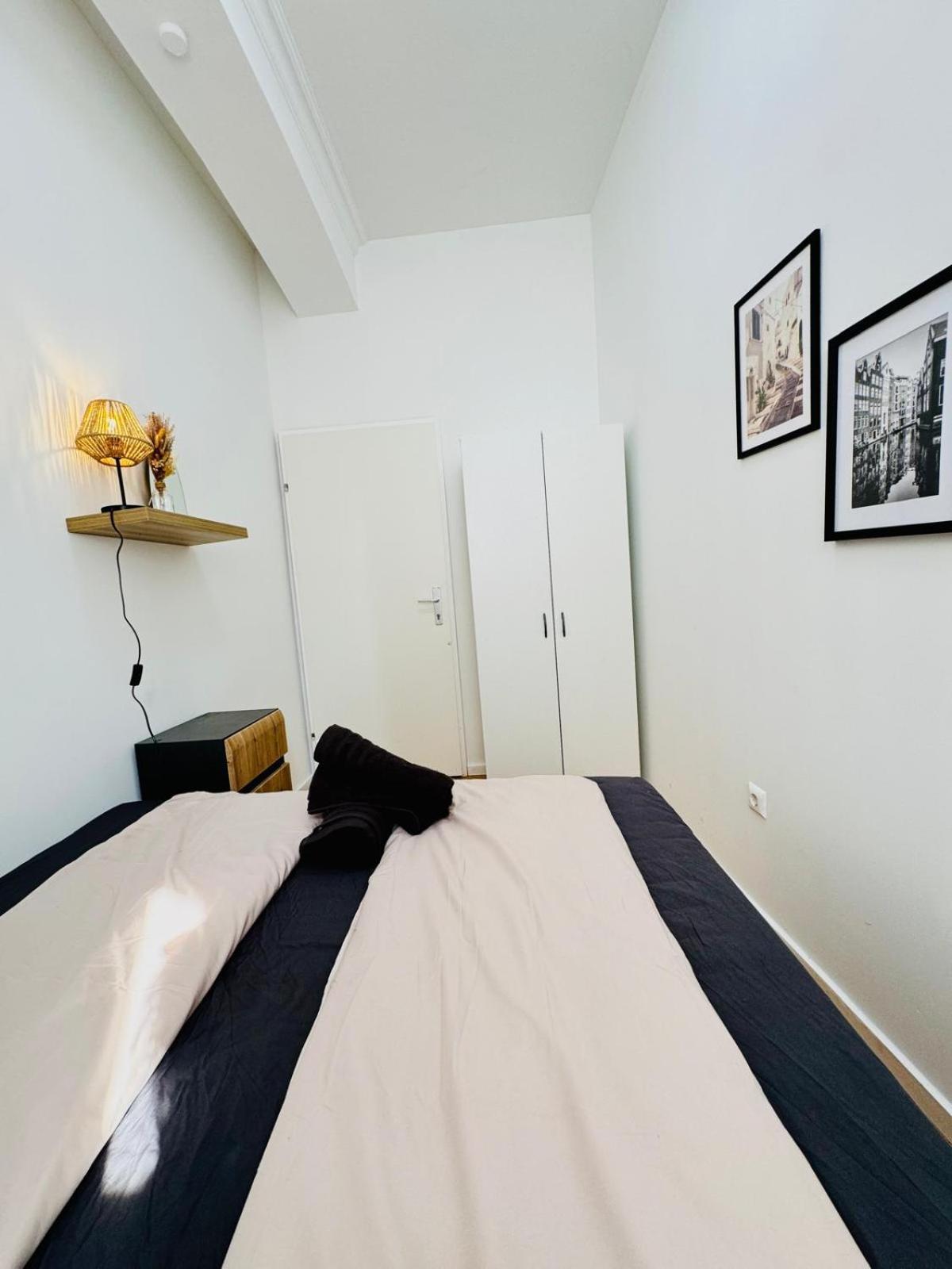 Comfy In A Shared Apt, 8min To Rathausplatz Apartment Vienna