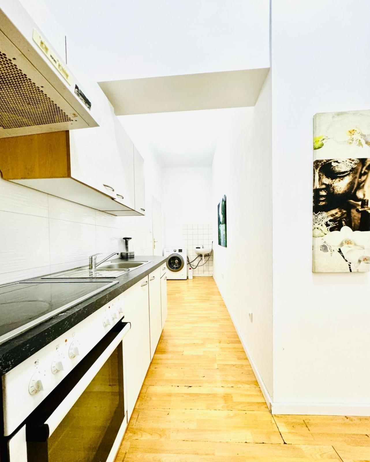Comfy In A Shared Apt, 8min To Rathausplatz