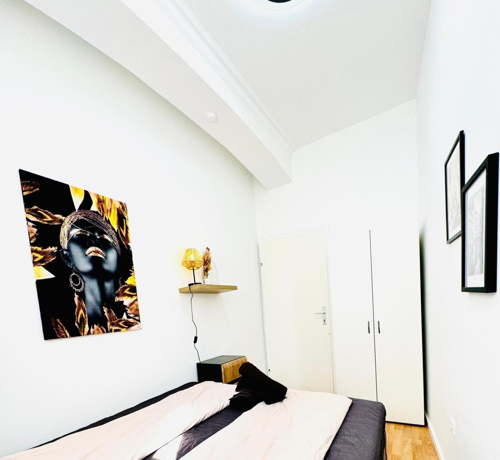 Comfy In A Shared Apt, 8min To Rathausplatz Apartment *