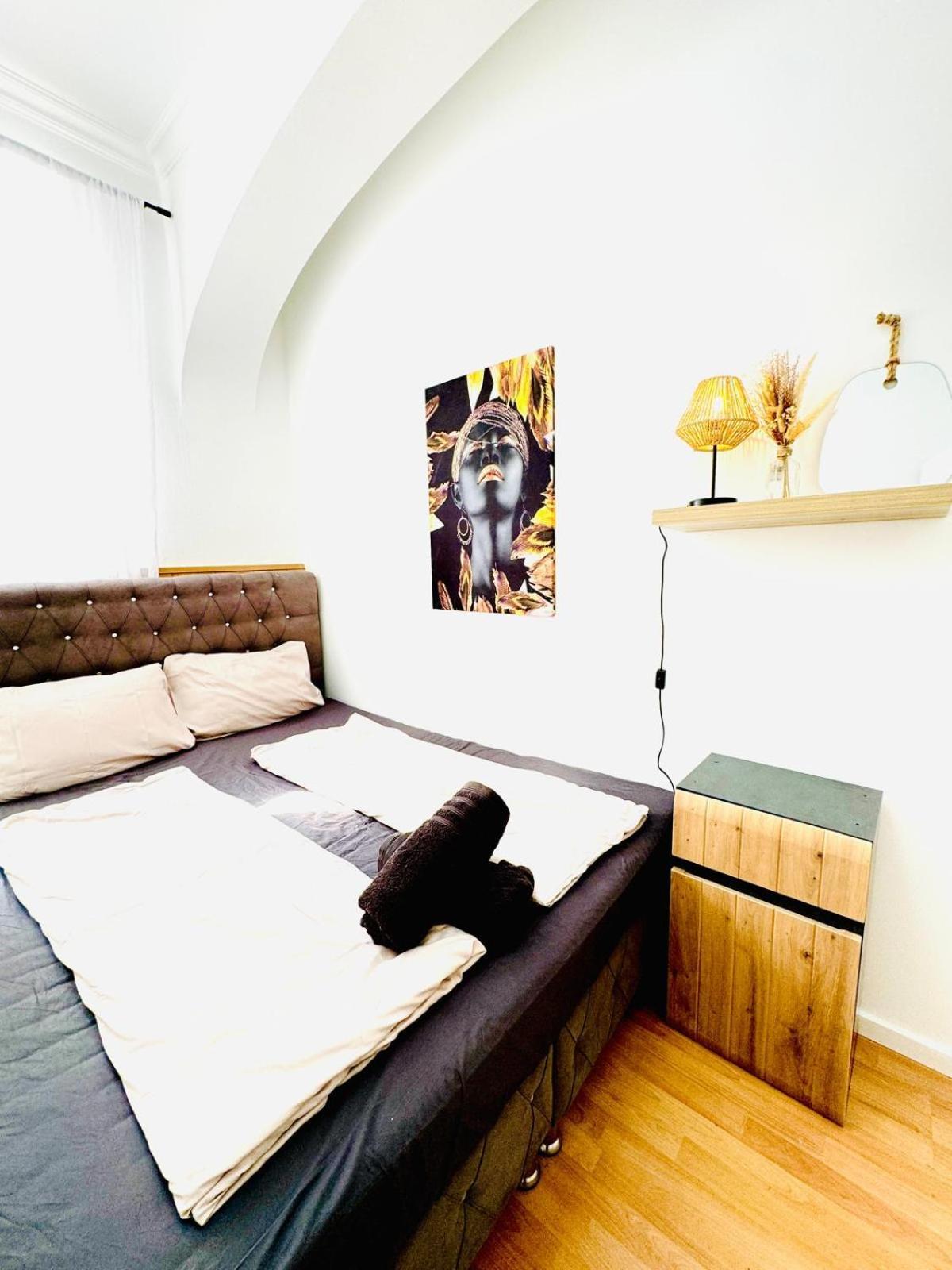 Comfy In A Shared Apt, 8min To Rathausplatz *