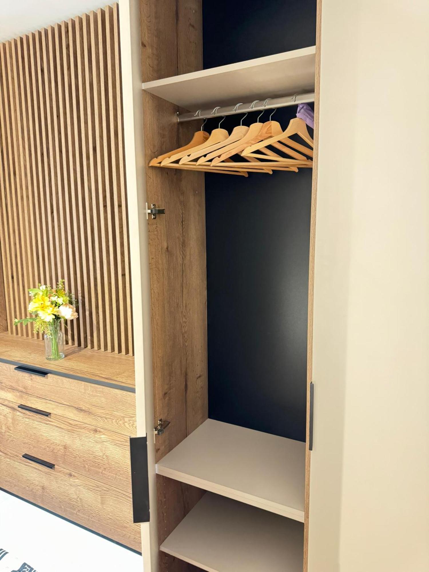4 - - Center Apartment *
