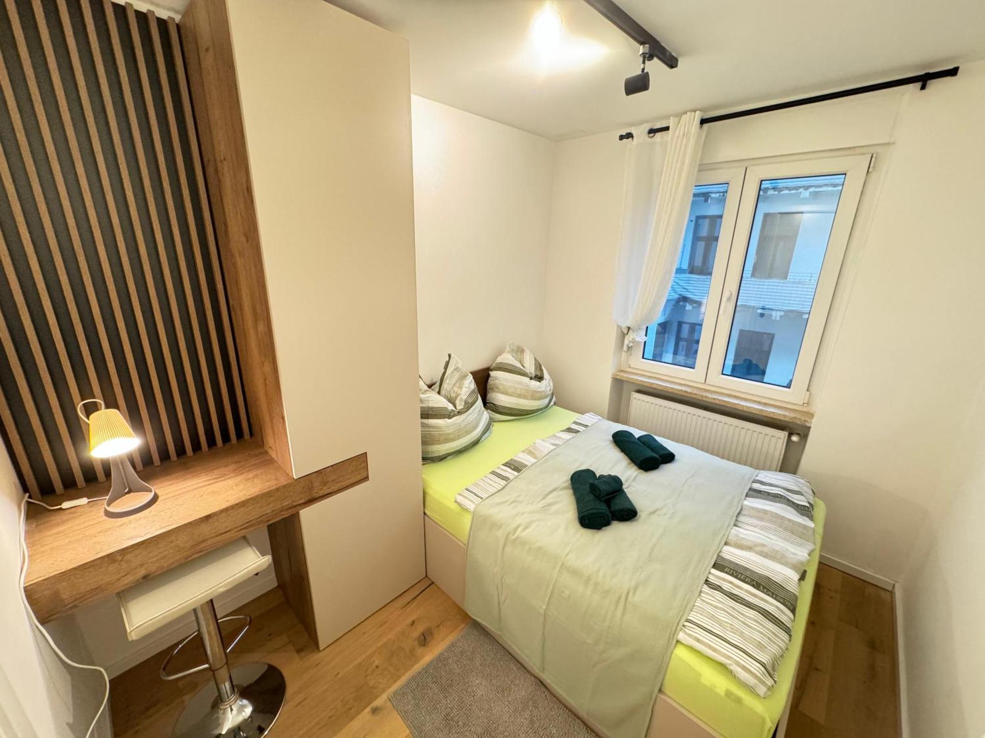 4 - - Center Apartment *