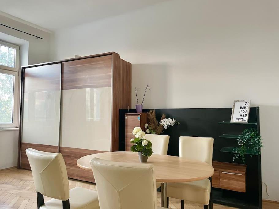 Long - Cozy - Apartment *