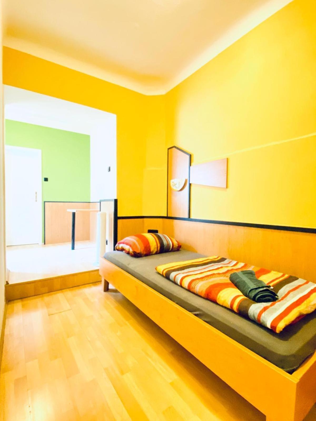 Affordable Central Rooms, 10-min To Lugner City *