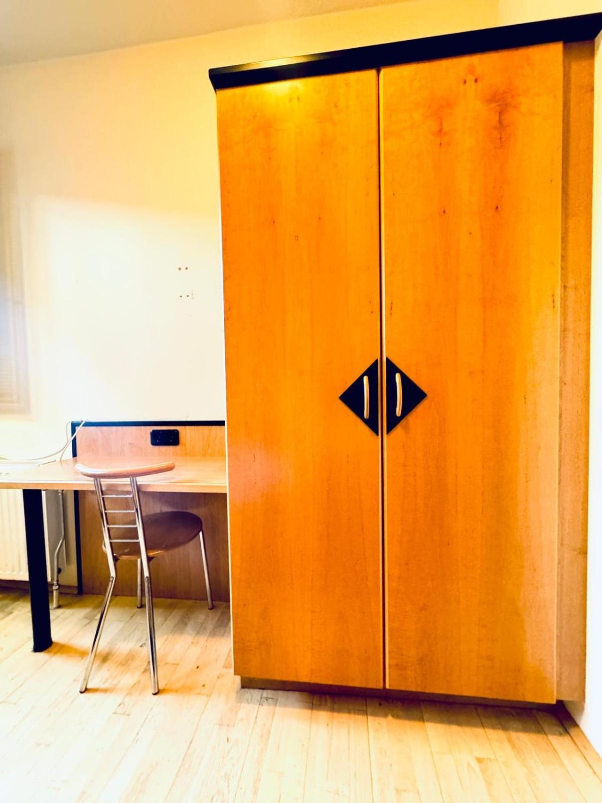 Appartamento Affordable Central Rooms, 10-min To Lugner City Vienna
