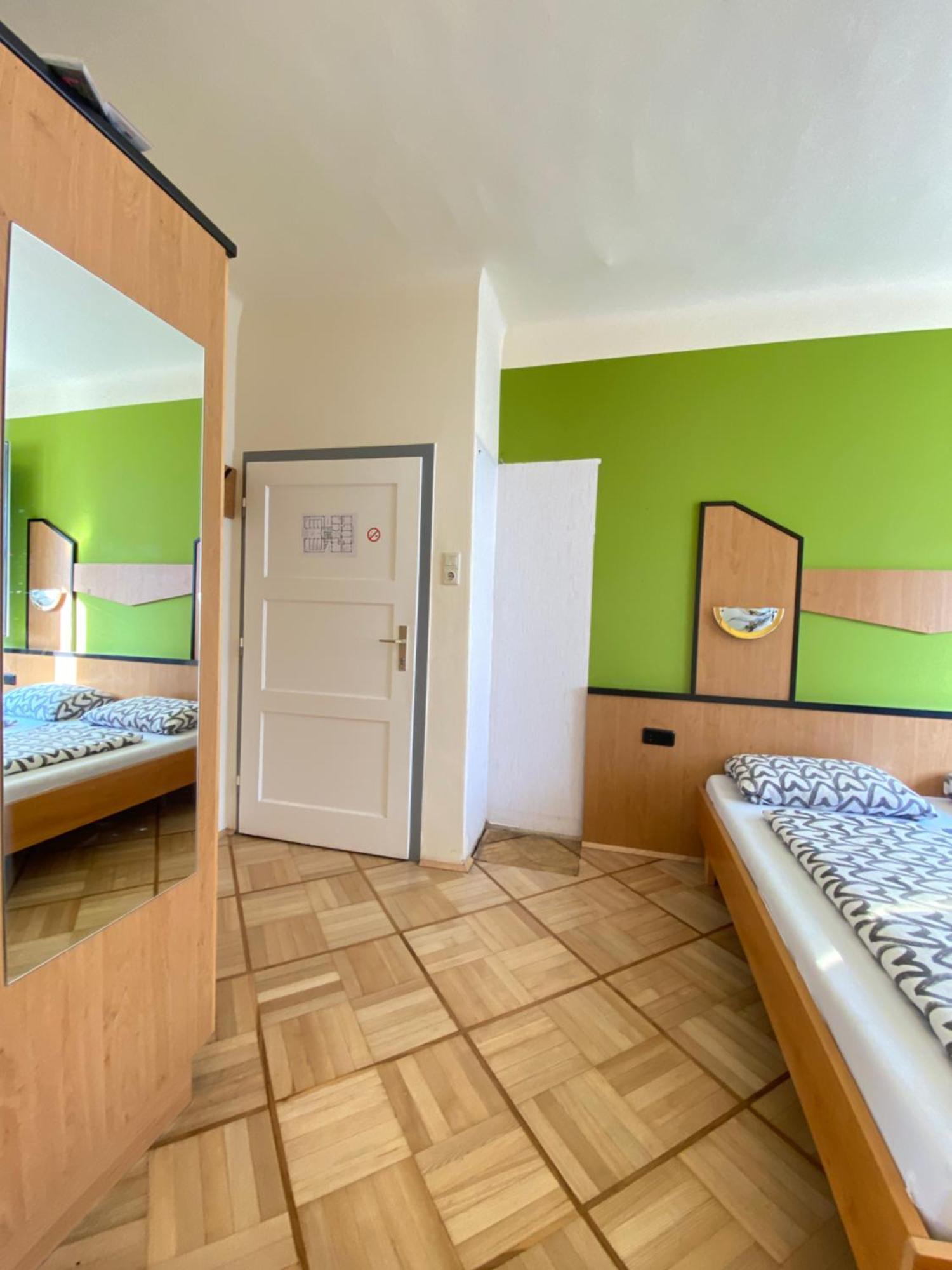 Affordable Central Rooms, 10-min To Lugner City Appartamento Vienna