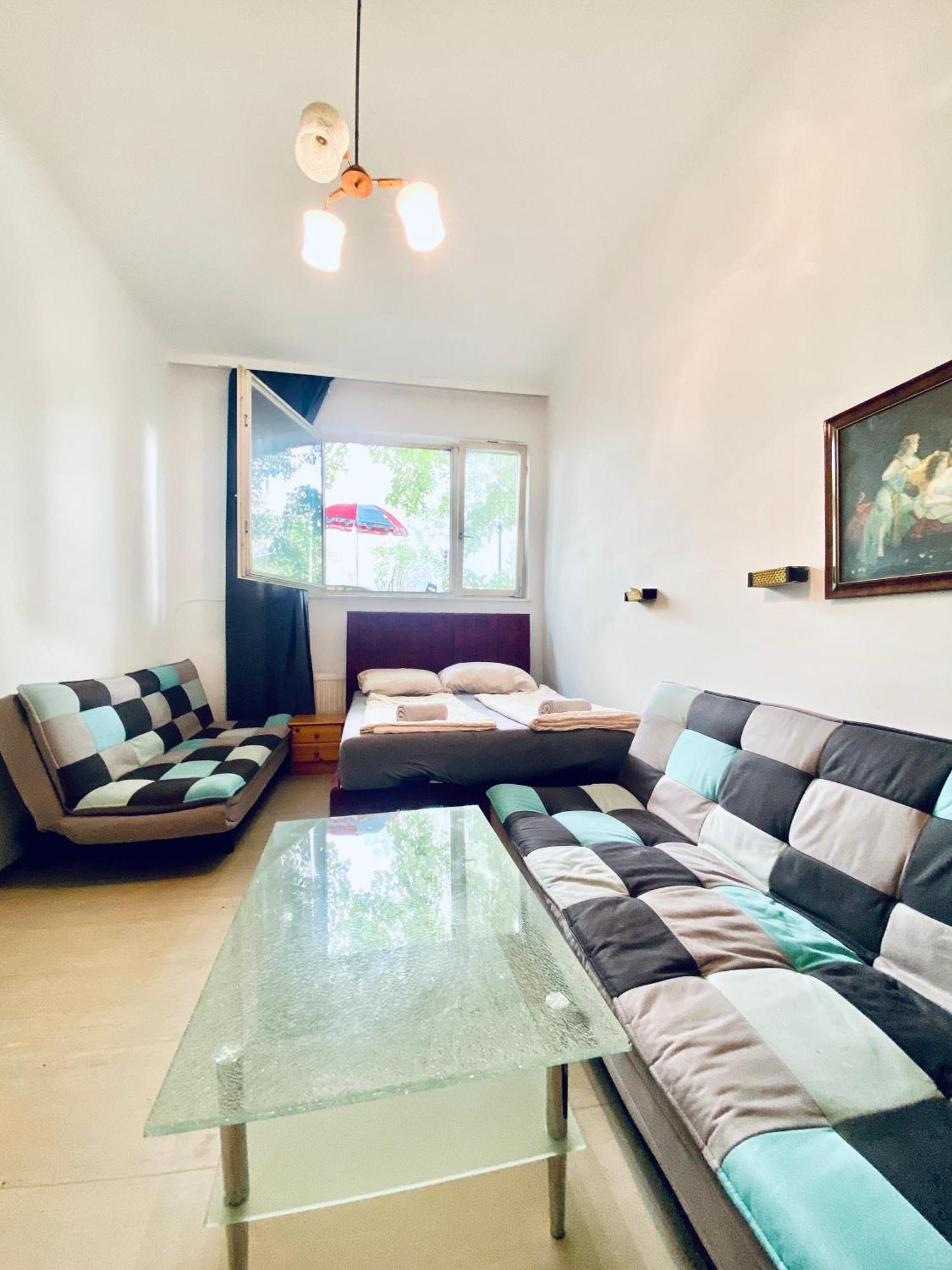 Appartamento Affordable Central Rooms, 10-min To Lugner City Vienna