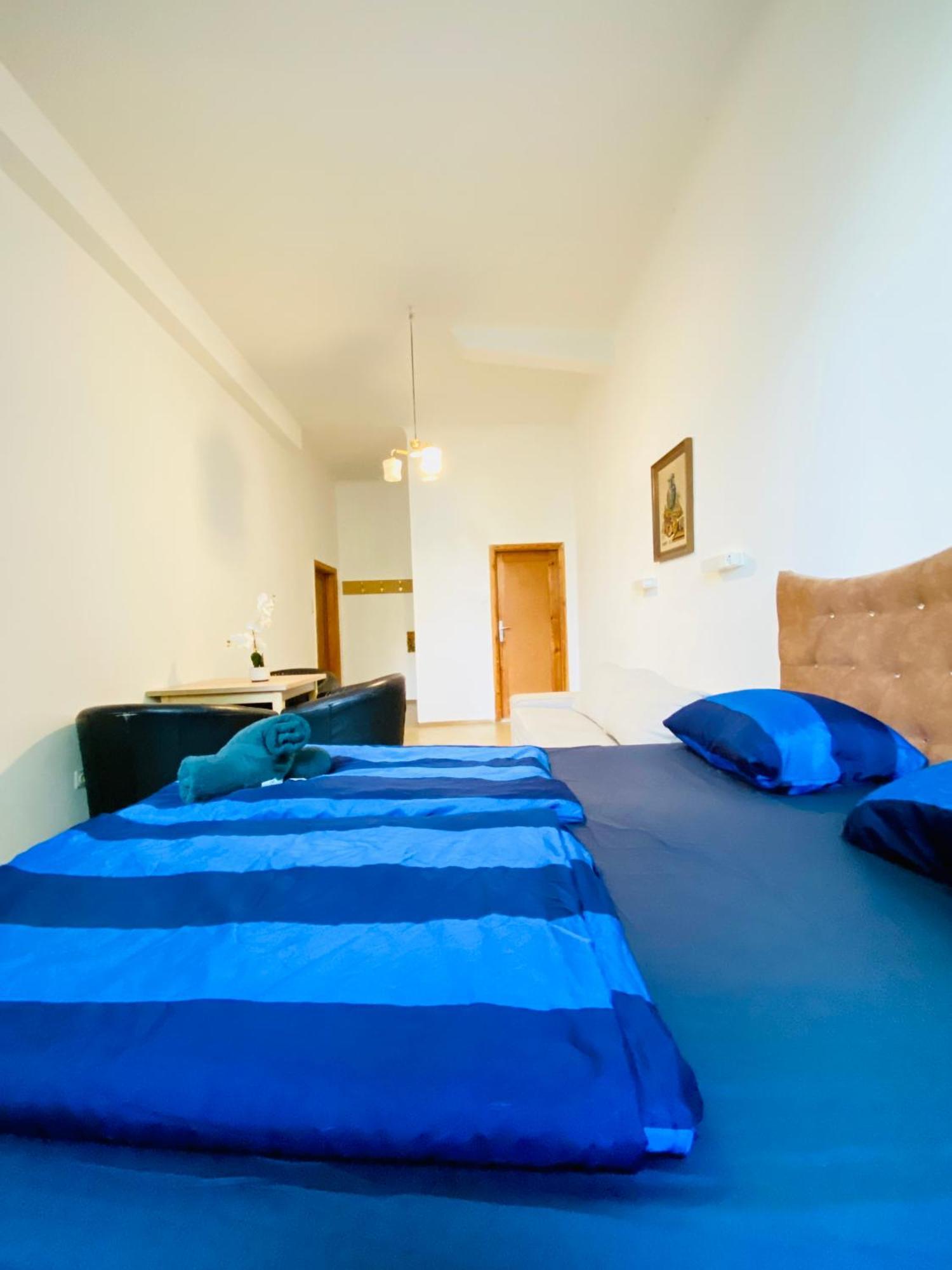 Affordable Central Rooms, 10-min To Lugner City