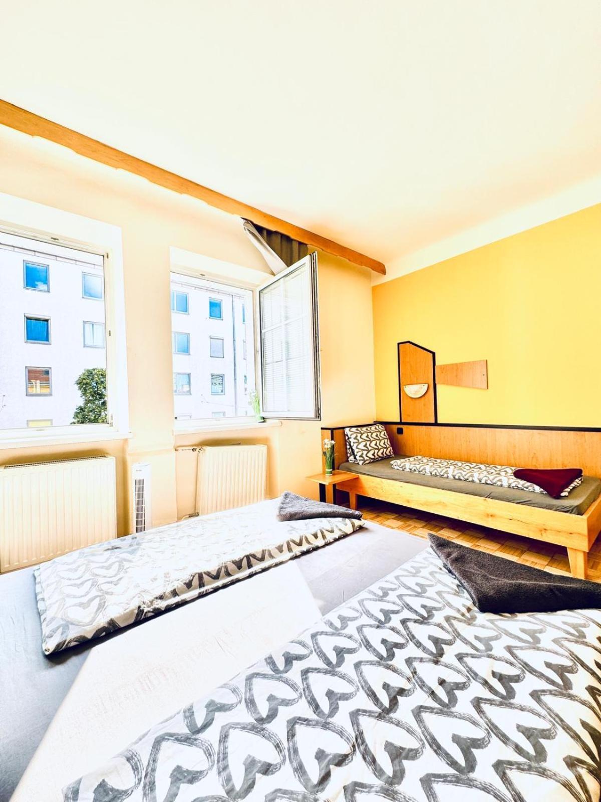 Appartamento Affordable Central Rooms, 10-min To Lugner City Vienna