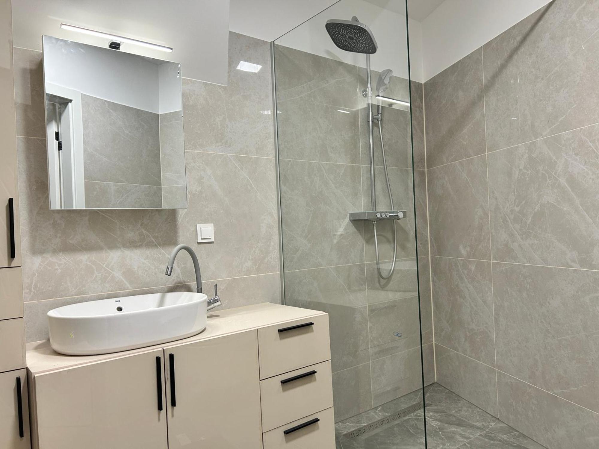 Asp Modern With Balcony & Free Parking Viena