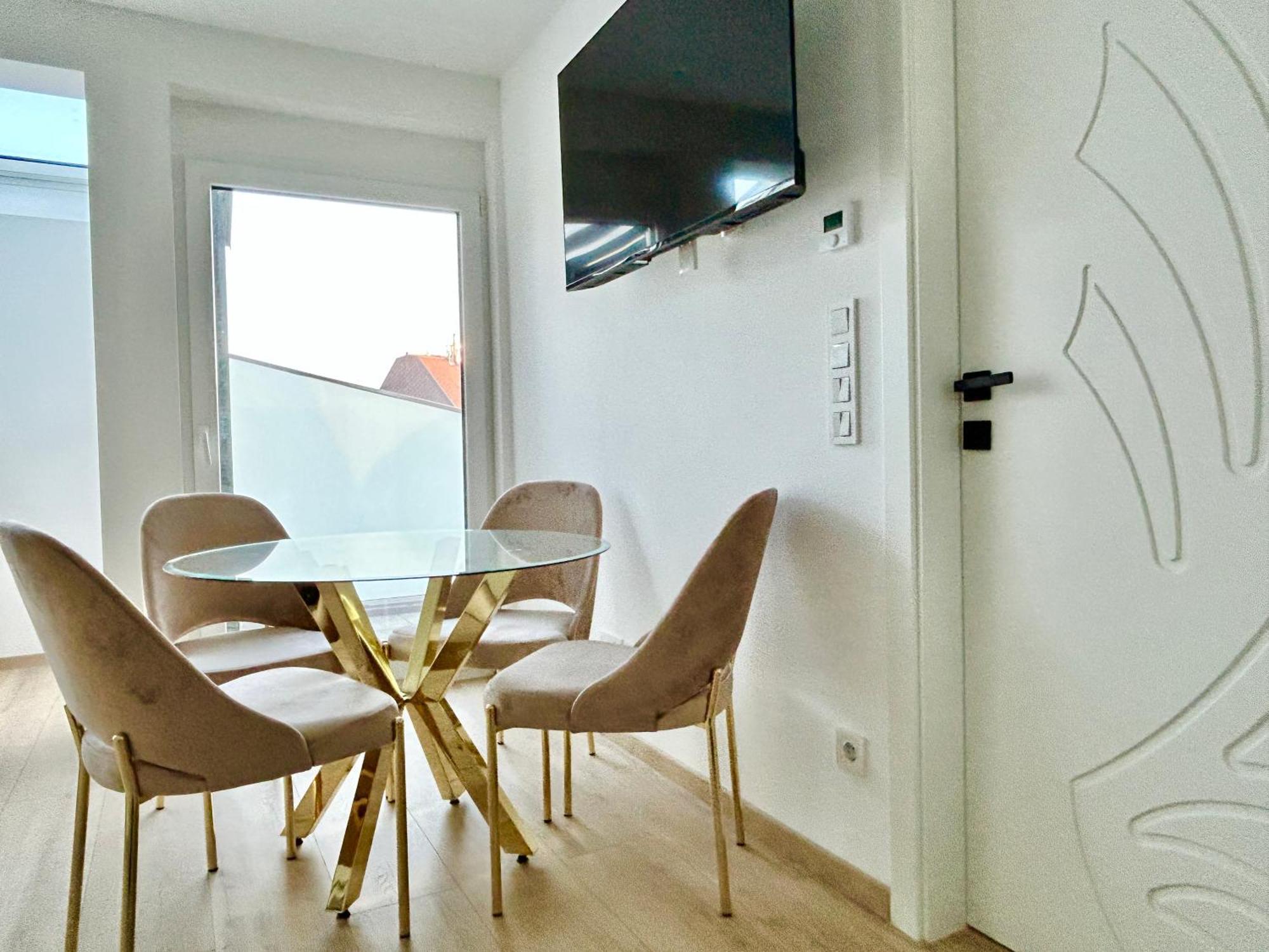 Asp Modern With Balcony & Free Parking * Viena