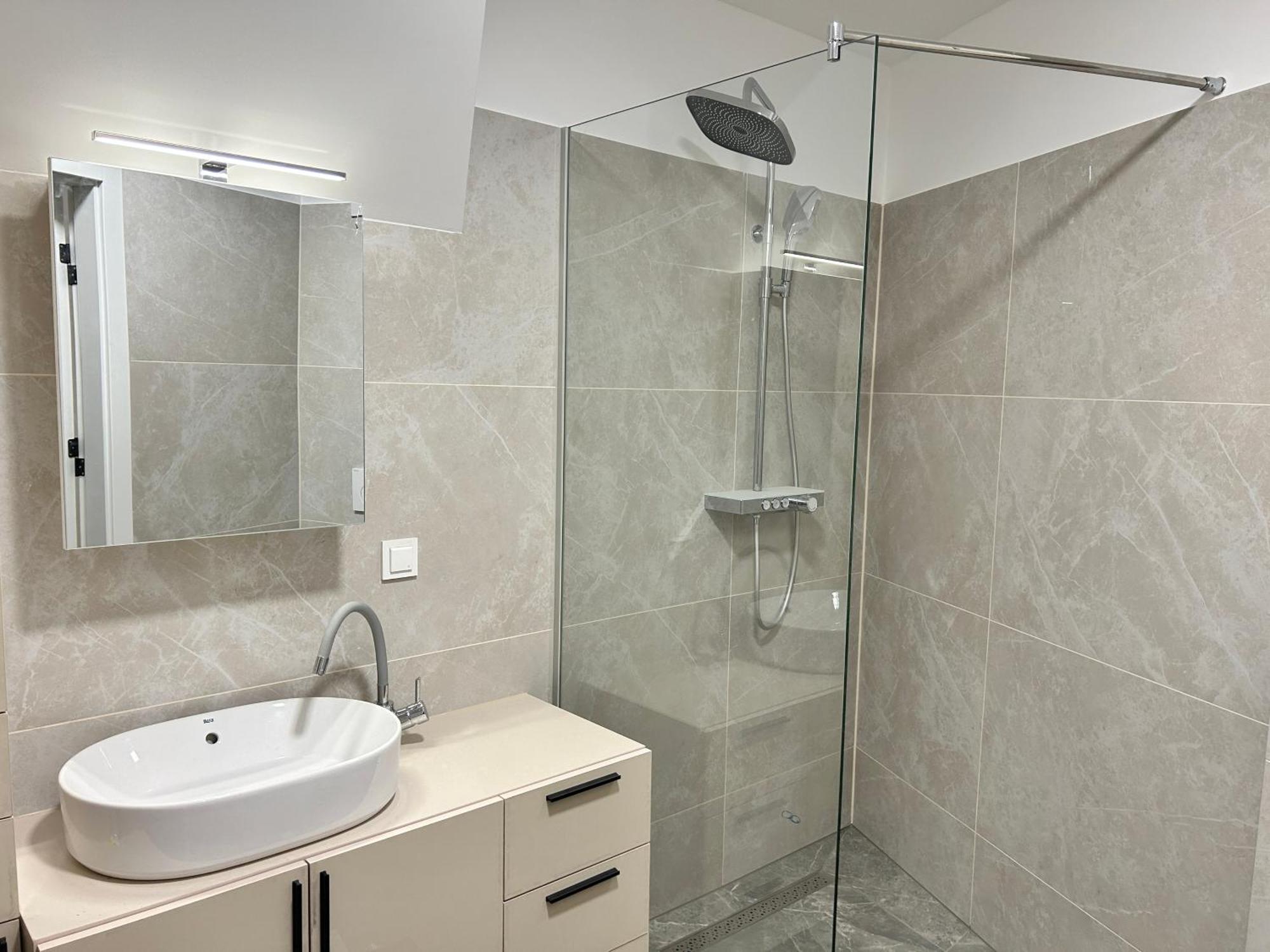 Asp Modern With Balcony & Free Parking Apartamento Viena