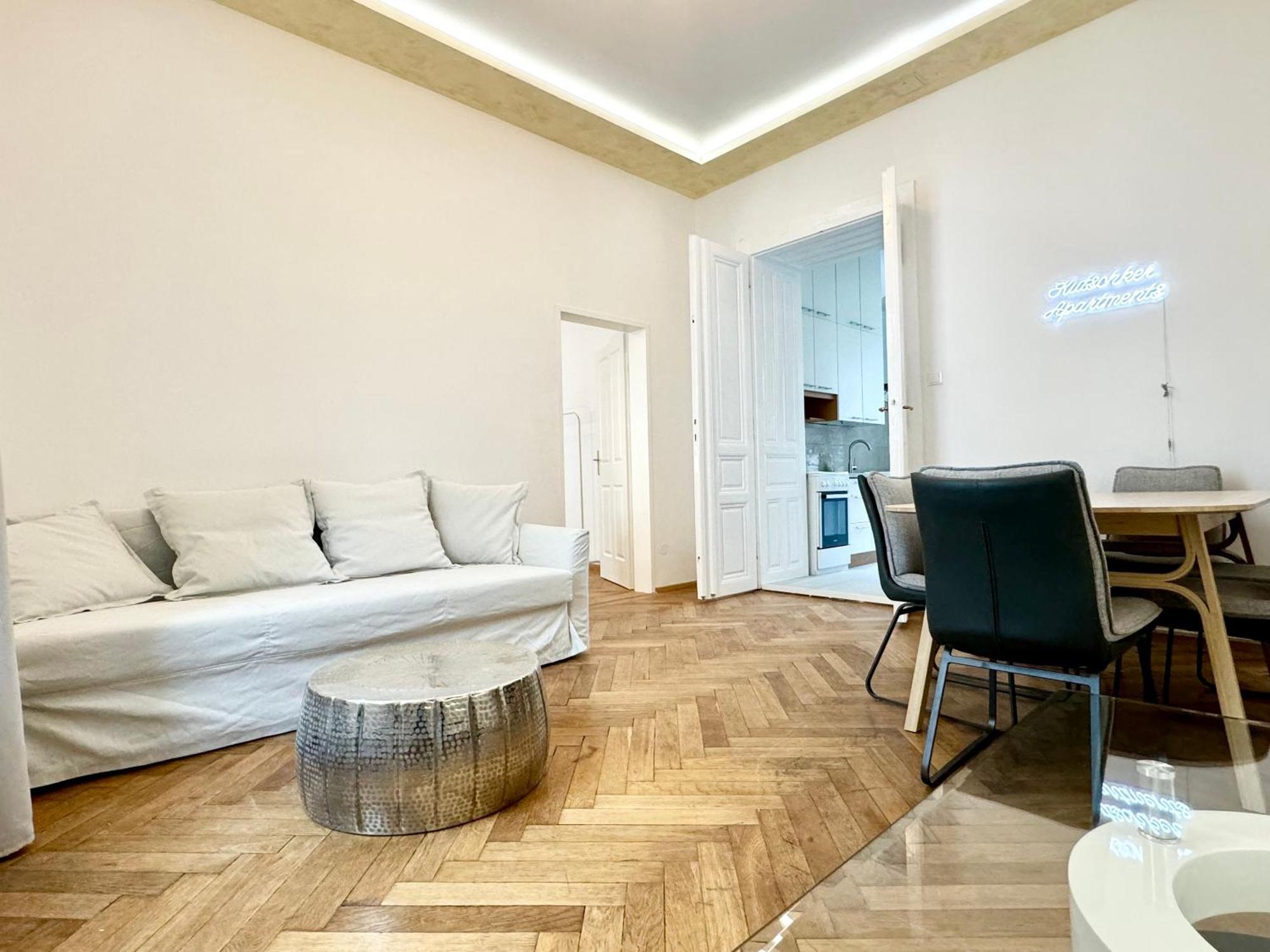 Apartment Luxury At Famous Kutschkermarkt *