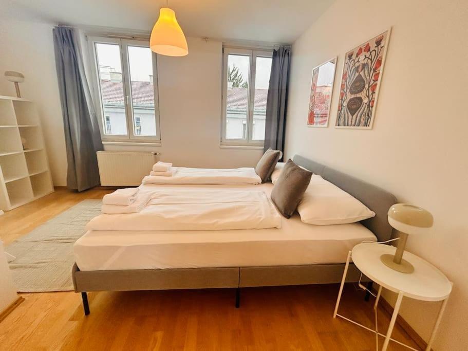 Apartment Beautiful With Balcony