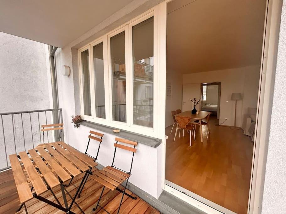 Beautiful With Balcony * Wien