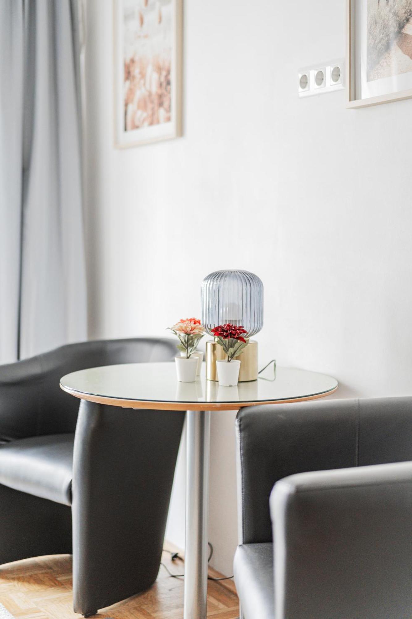 Studio Next To Karlskirche #17 Apartment