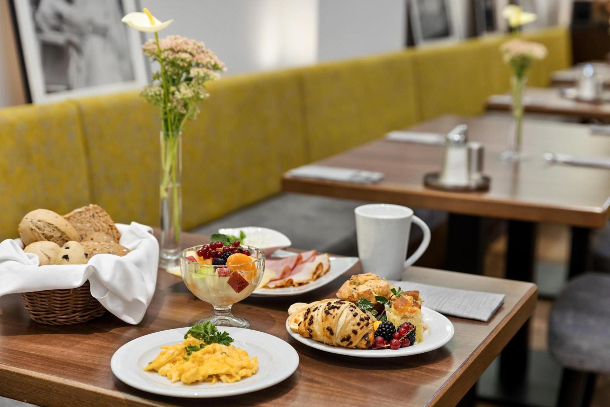 Hotel Rathauspark Wien, A Member Of Radisson Individuals 4*