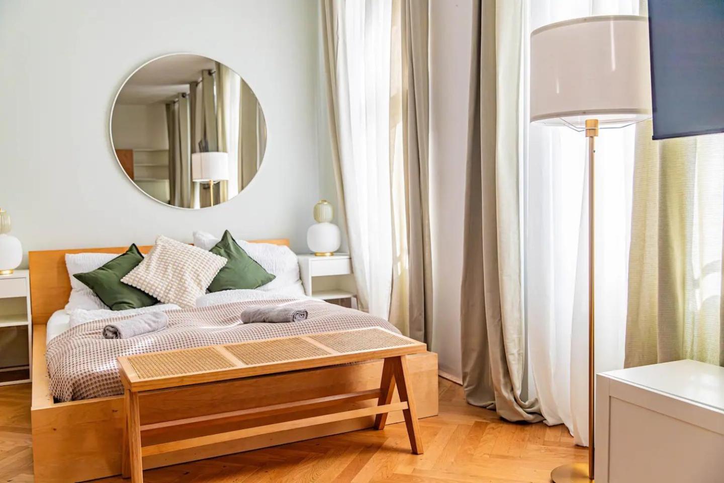 Apartment, Two Metro Stations To Hauptbahnhof *