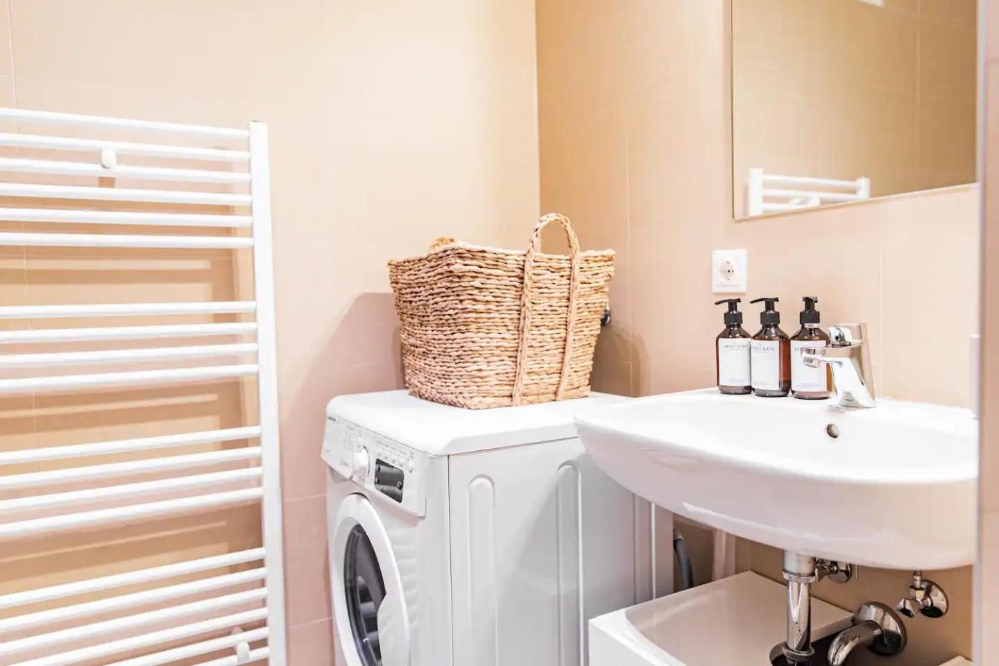 Apartment, Two Metro Stations To Hauptbahnhof * Vienna