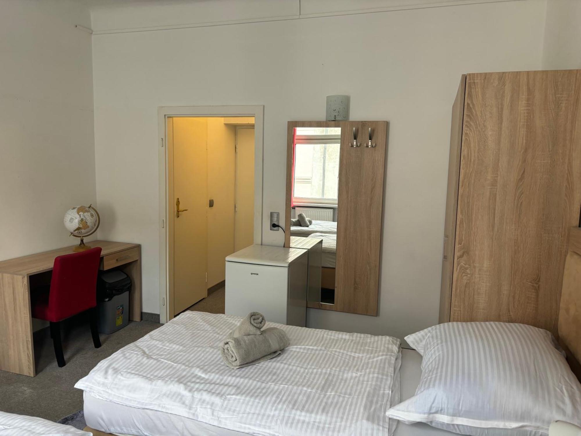 Default 1170 Hotel