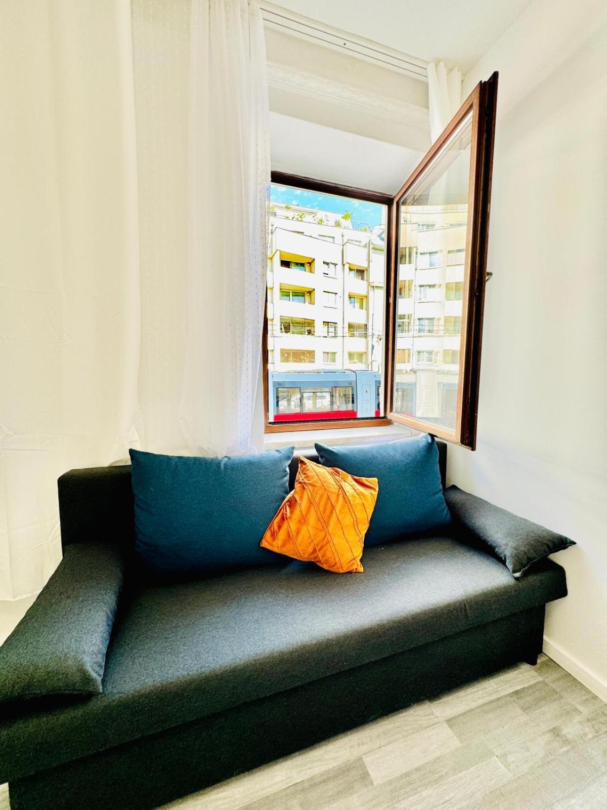 Comfy 4br Apt, 12-min To Fac Platz Apartamento