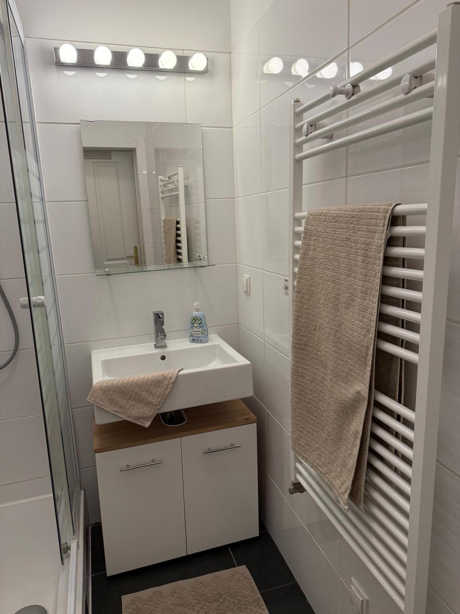 Apartamento Modern, Zentral & Cosy Wohnen In Doebling, Dem Schoensten Wiens - Free Parking