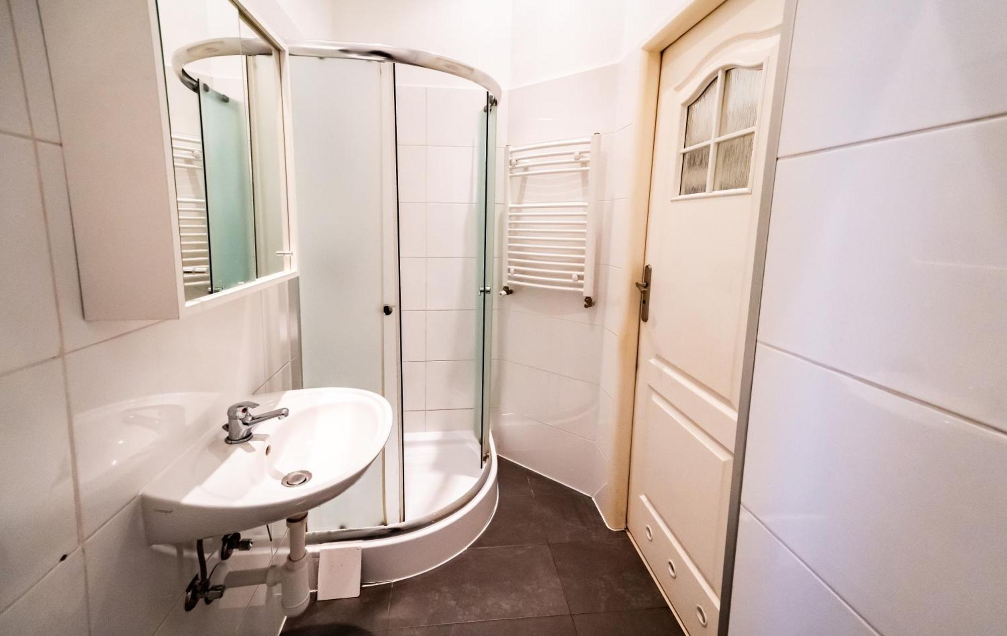 Aparthotel Family Studio- 7 Minutes To Schoenbrunn Palace Wien