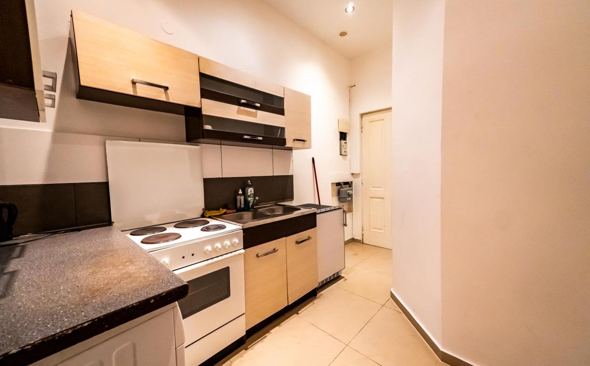 Family Studio- 7 Minutes To Schoenbrunn Palace Aparthotel *