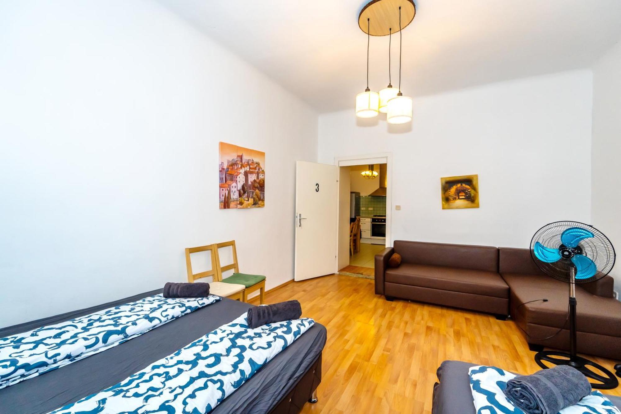 Family - 7 Minutes To Schoenbrunn Palace Aparthotel Wien