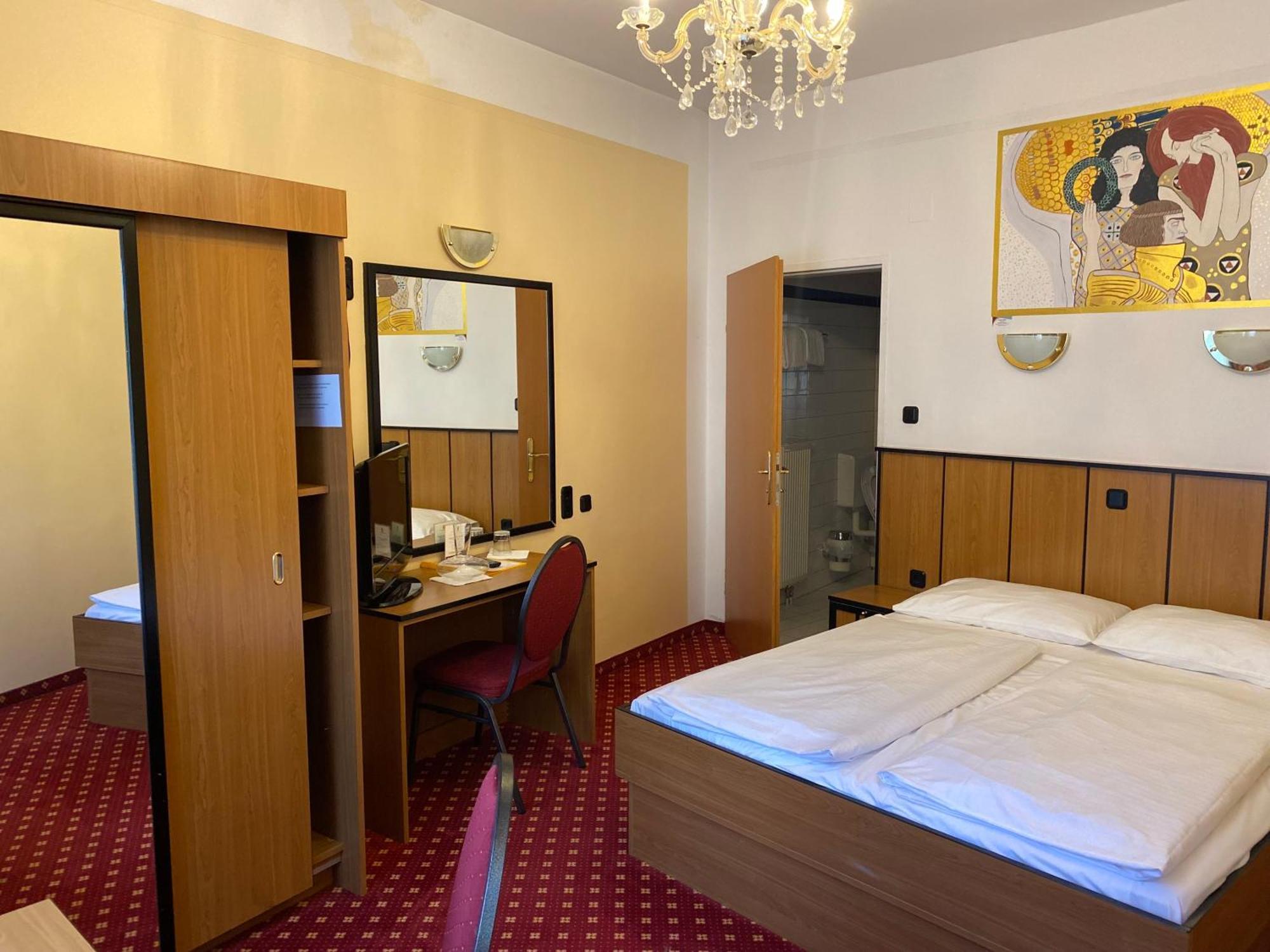 Hotel Garten- Und Kunsthotel Gabriel 3*