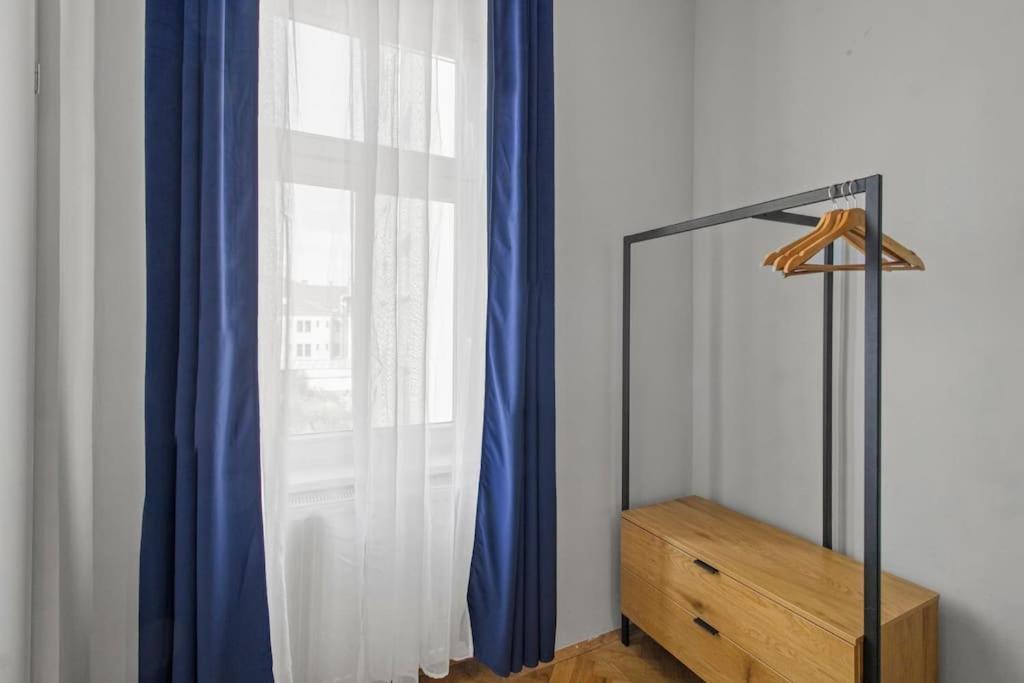 Shopping Street I 2 Minutes To Mainstation * Viena