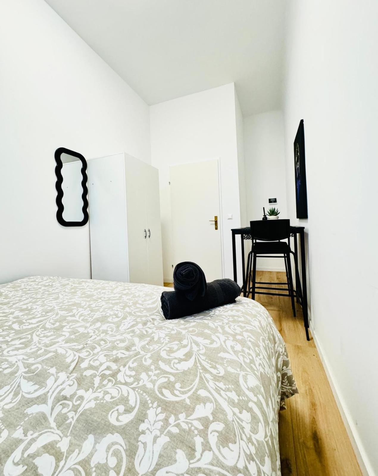 4br Shared With View Only 7- Min To Westbahnhof Apartment