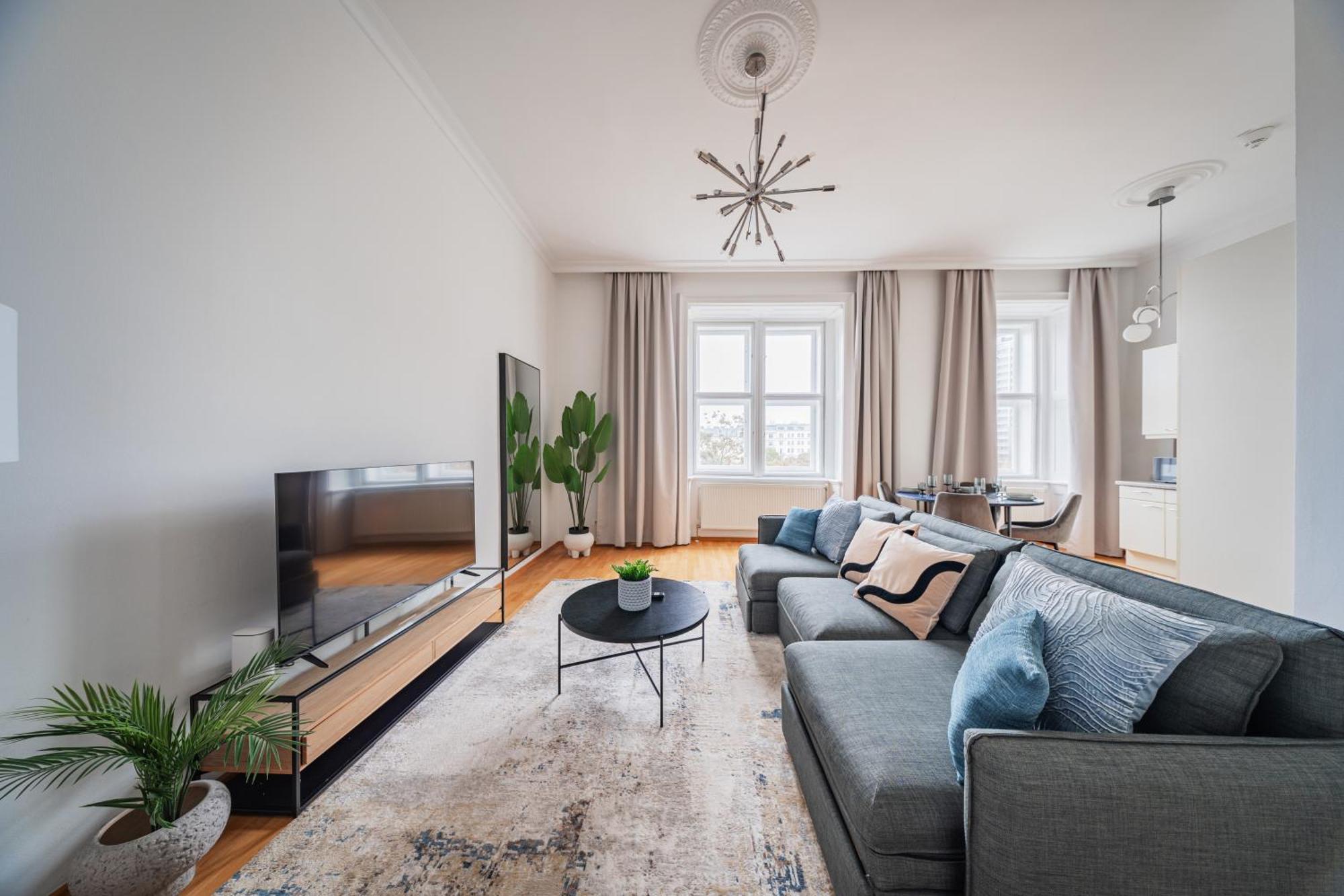 Franz By Home1 Apartment *