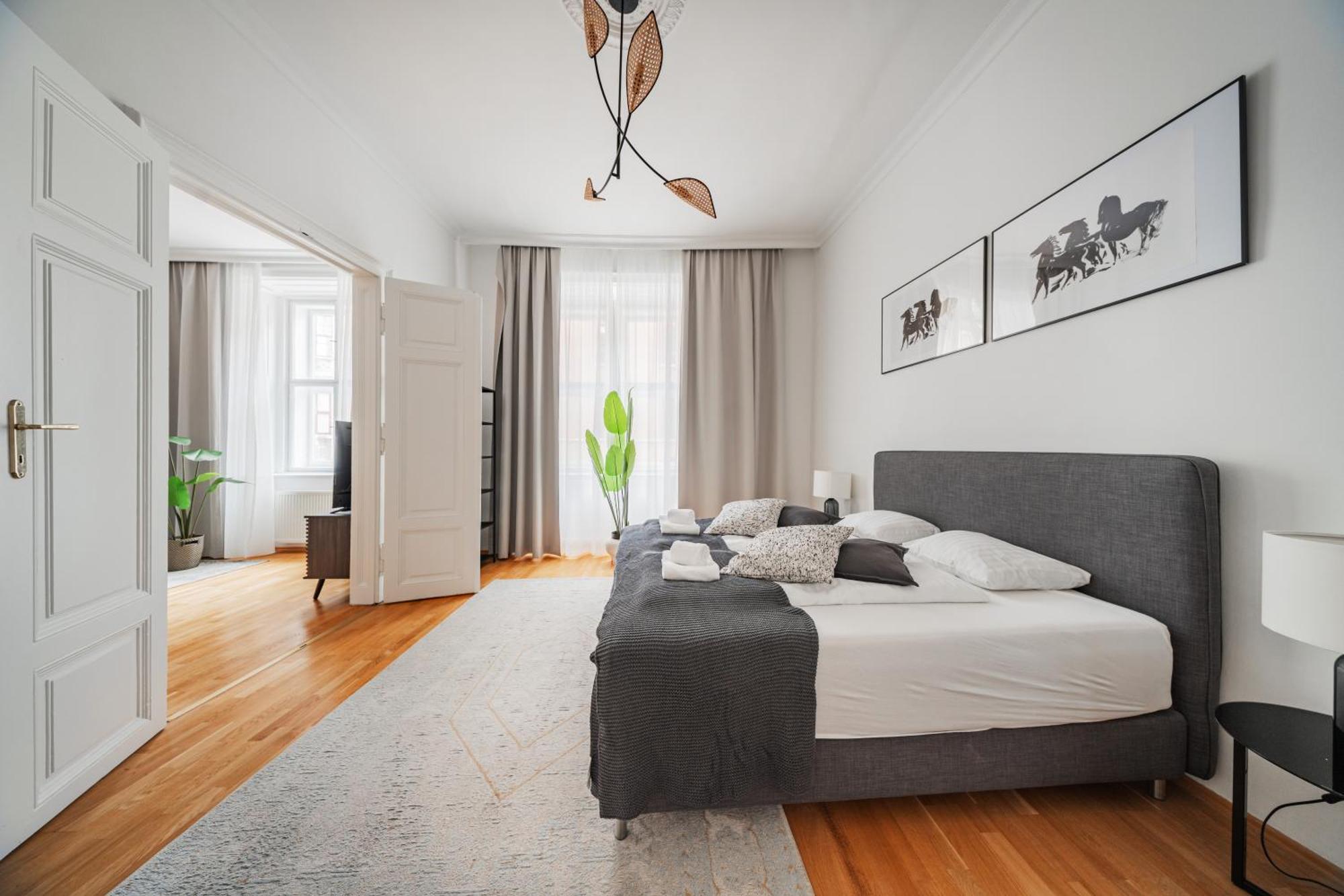 Franz By Home1 Apartment *