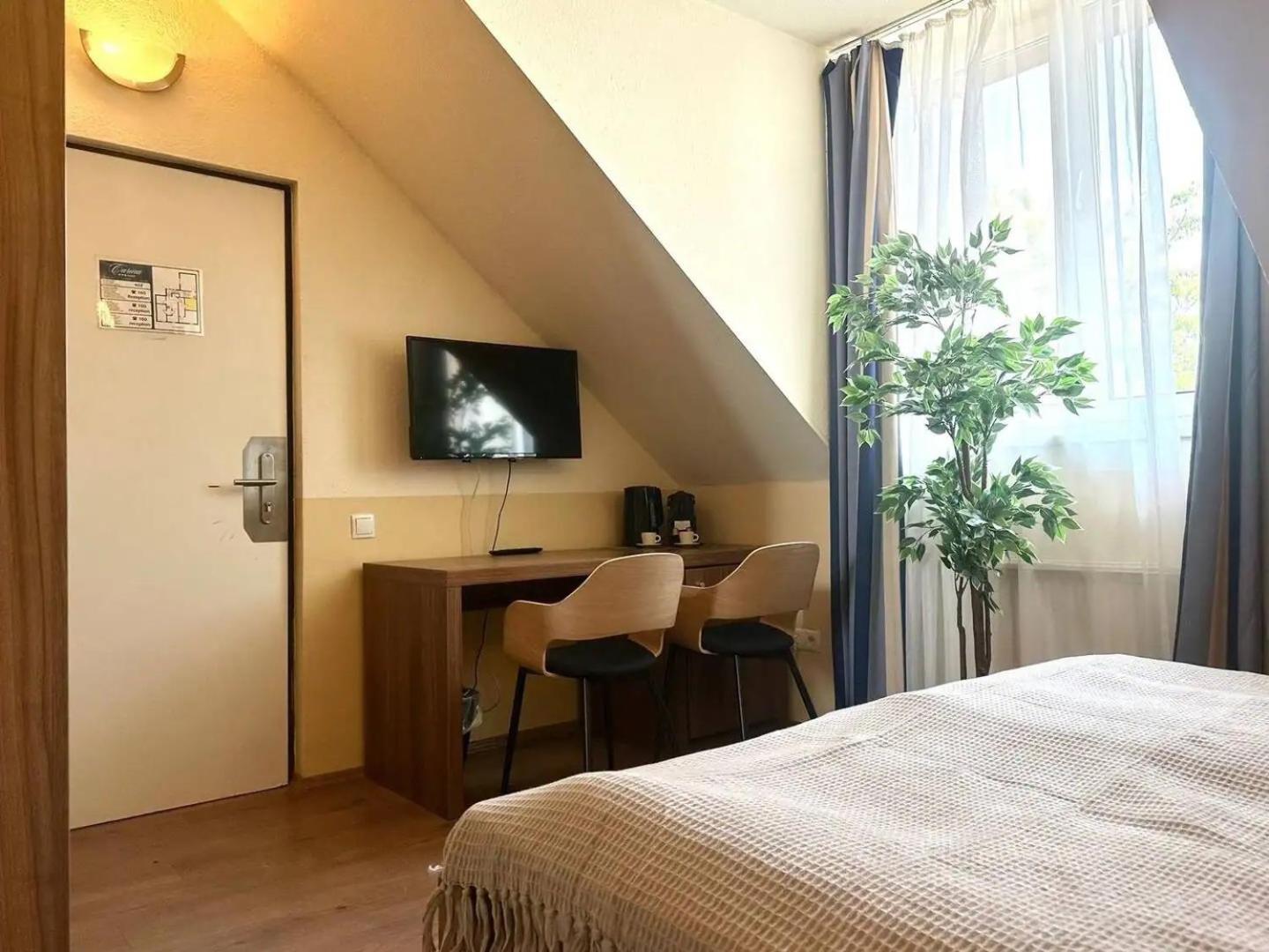 Paid Parking I Calm Location I 10 Minutes To S-bahn Apartment Vienna