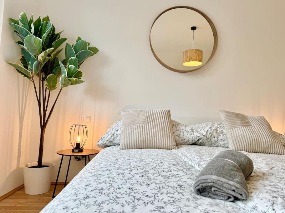 Apartment Modern Danube With Balcony & Free Parking Vienna