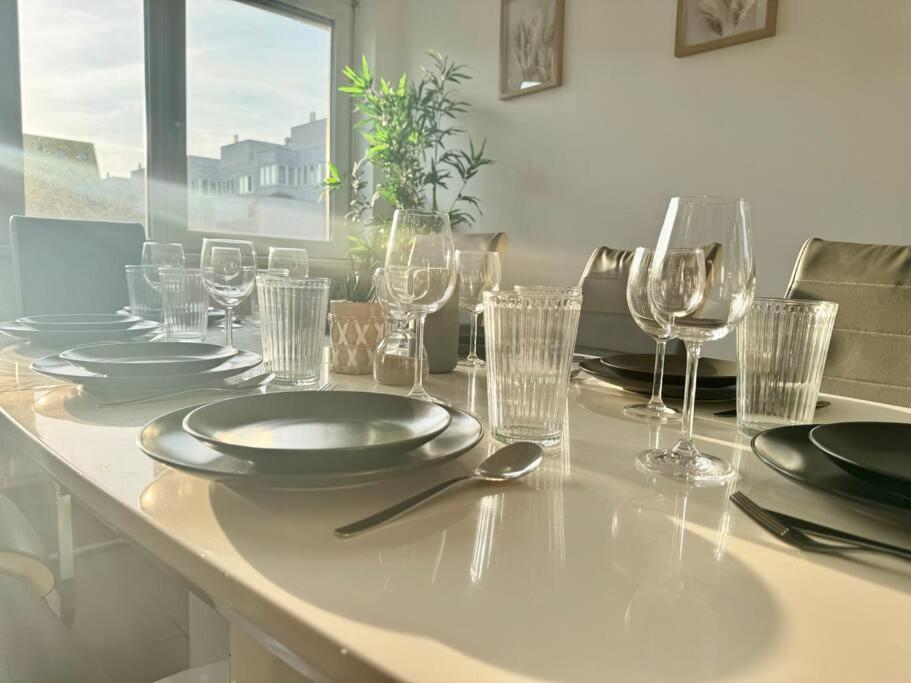 130 M2 4 Bedroom With Balcony & Free Parking