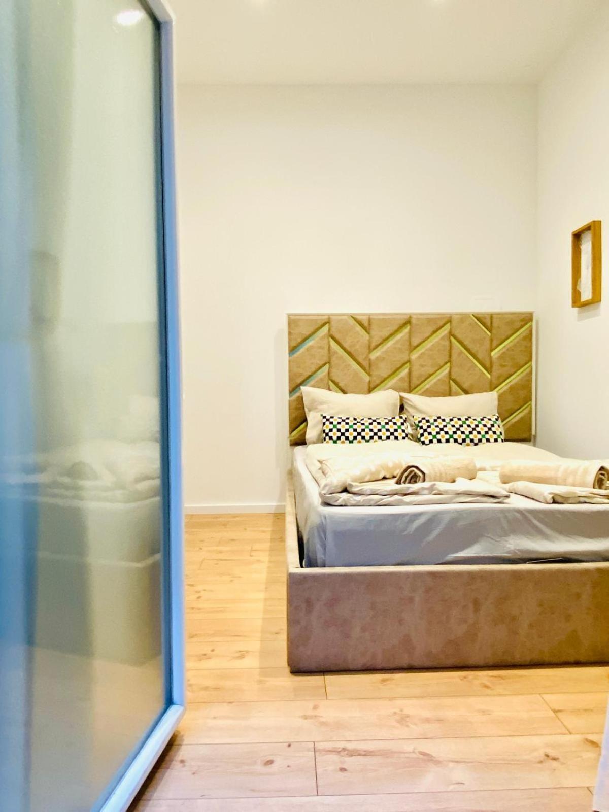 Ottakring Gem Shared 4-br Retreat Breathtaking Views *