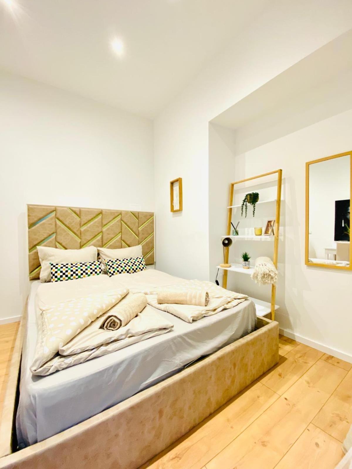 Apartment Ottakring Gem Shared 4-br Retreat Breathtaking Views