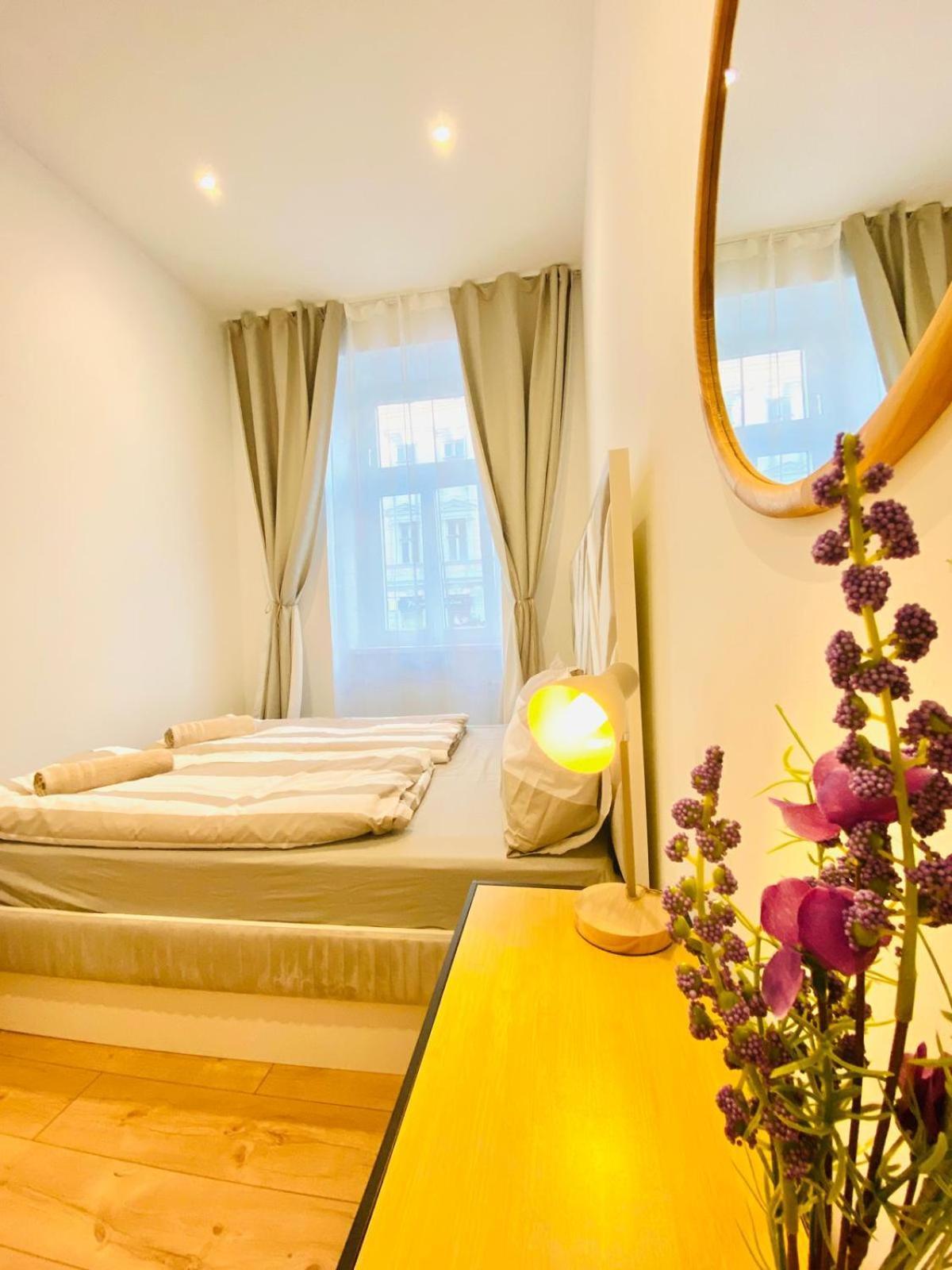 Ottakring Gem Shared 4-br Retreat Breathtaking Views Apartment Vienna