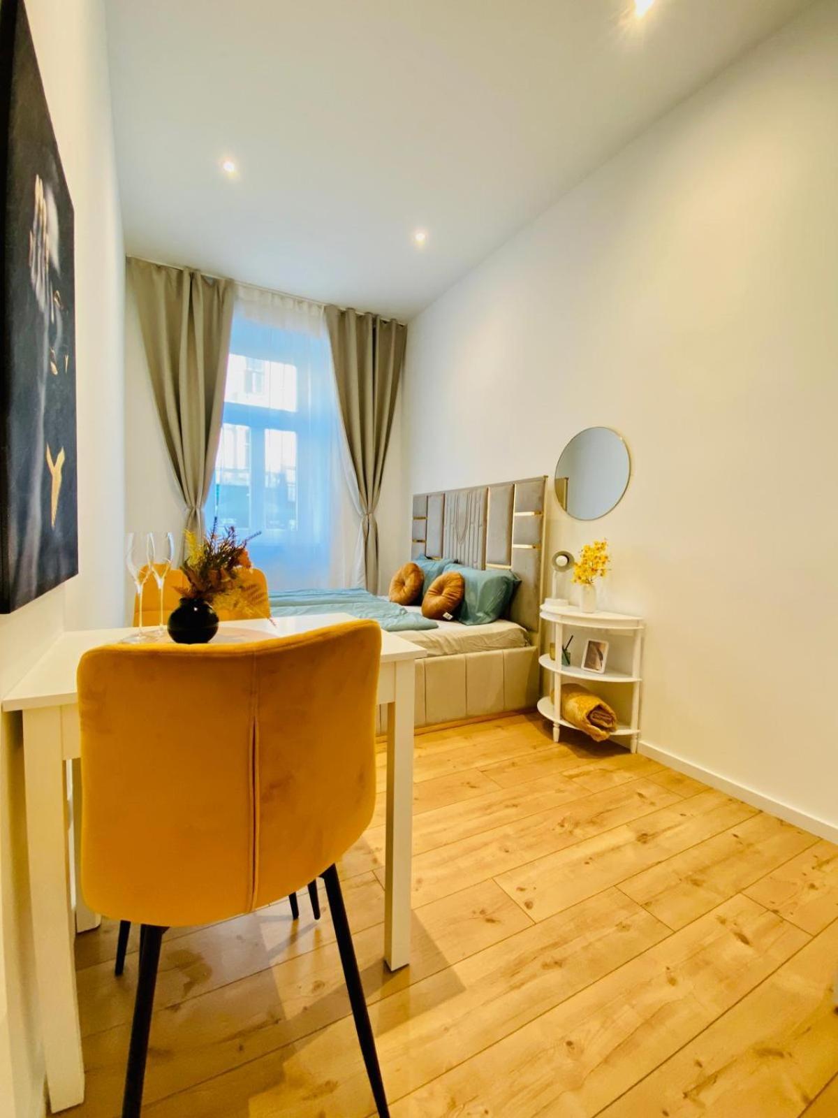 Apartment Ottakring Gem Shared 4-br Retreat Breathtaking Views Vienna