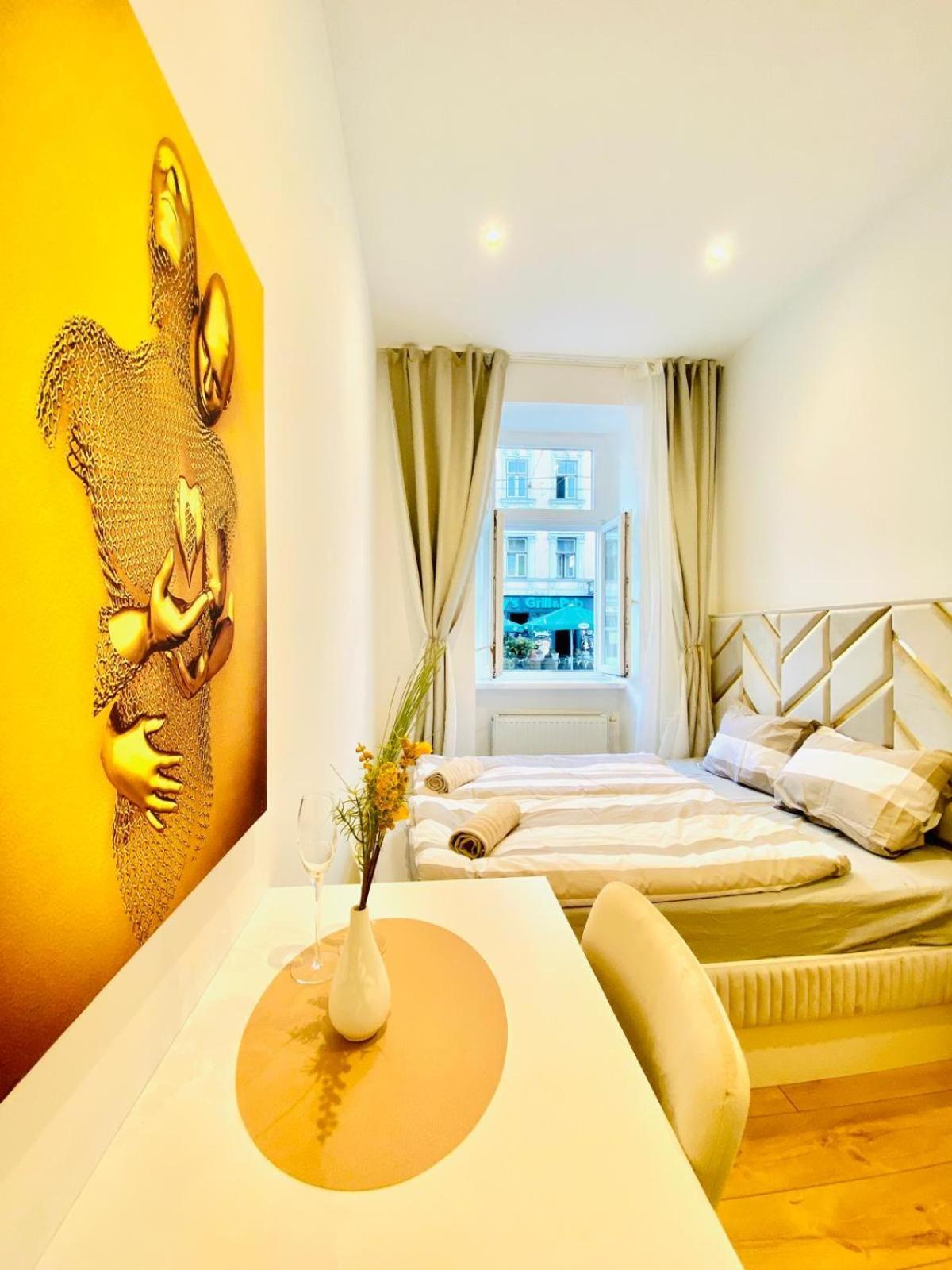 Ottakring Gem Shared 4-br Retreat Breathtaking Views Apartment