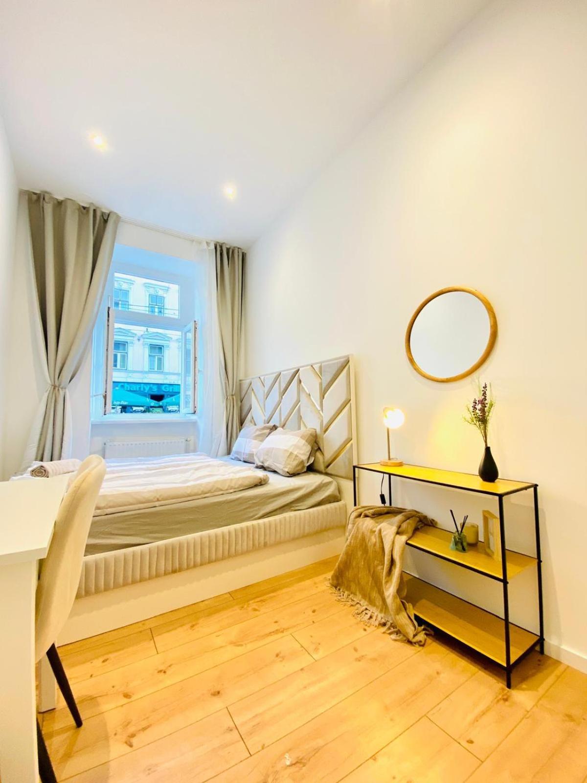 Ottakring Gem Shared 4-br Retreat Breathtaking Views Apartment *