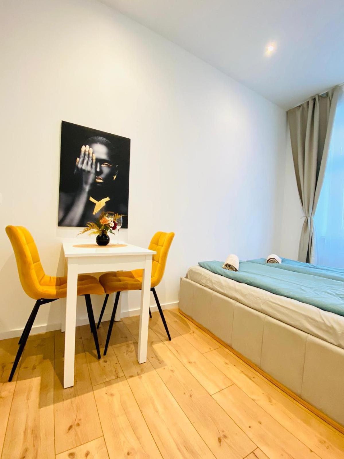 Ottakring Gem Shared 4-br Retreat Breathtaking Views Apartment Vienna