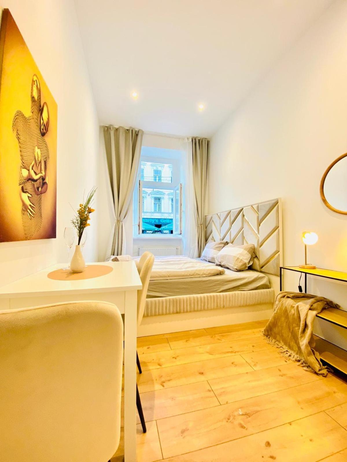 Ottakring Gem Shared 4-br Retreat Breathtaking Views Apartment *