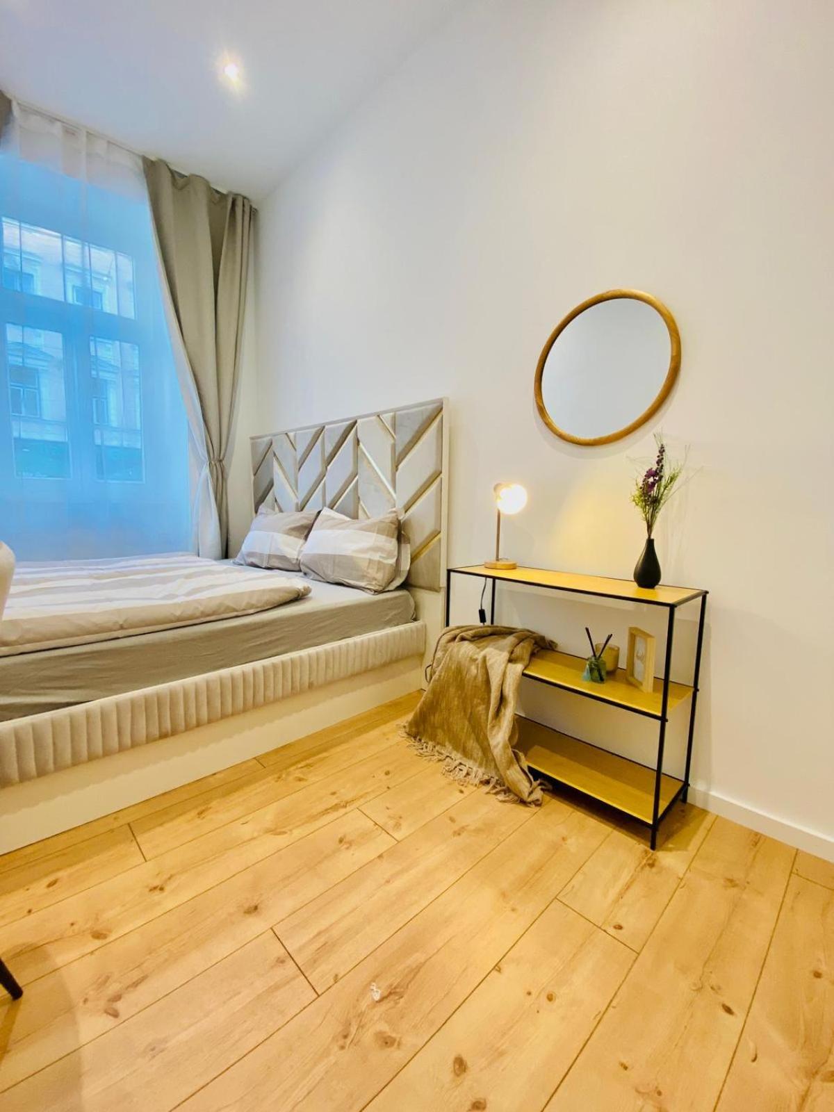 Apartment Ottakring Gem Shared 4-br Retreat Breathtaking Views Vienna