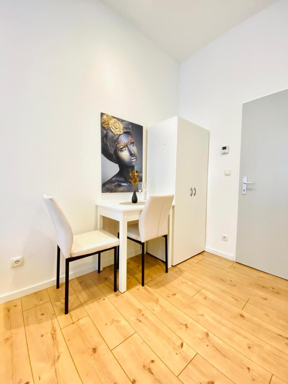 Ottakring Gem Shared 4-br Retreat Breathtaking Views *