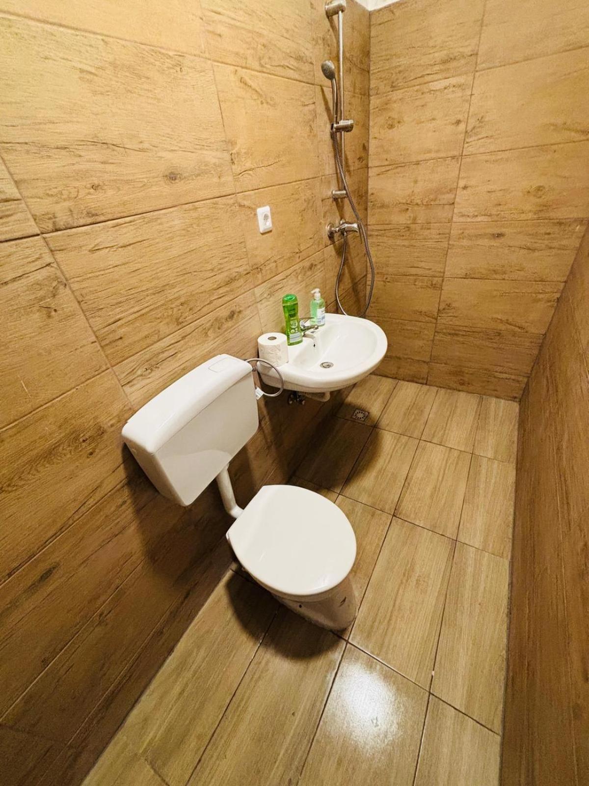 Guest house Penzingrooms