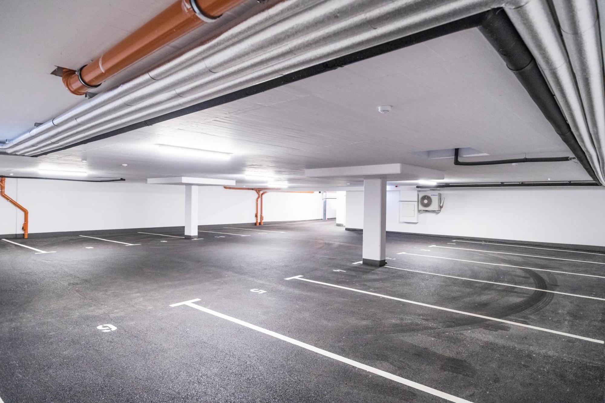 Myfavorit - Spacious Next To Puplic Transport U1 Direct Connection To Citycenter *