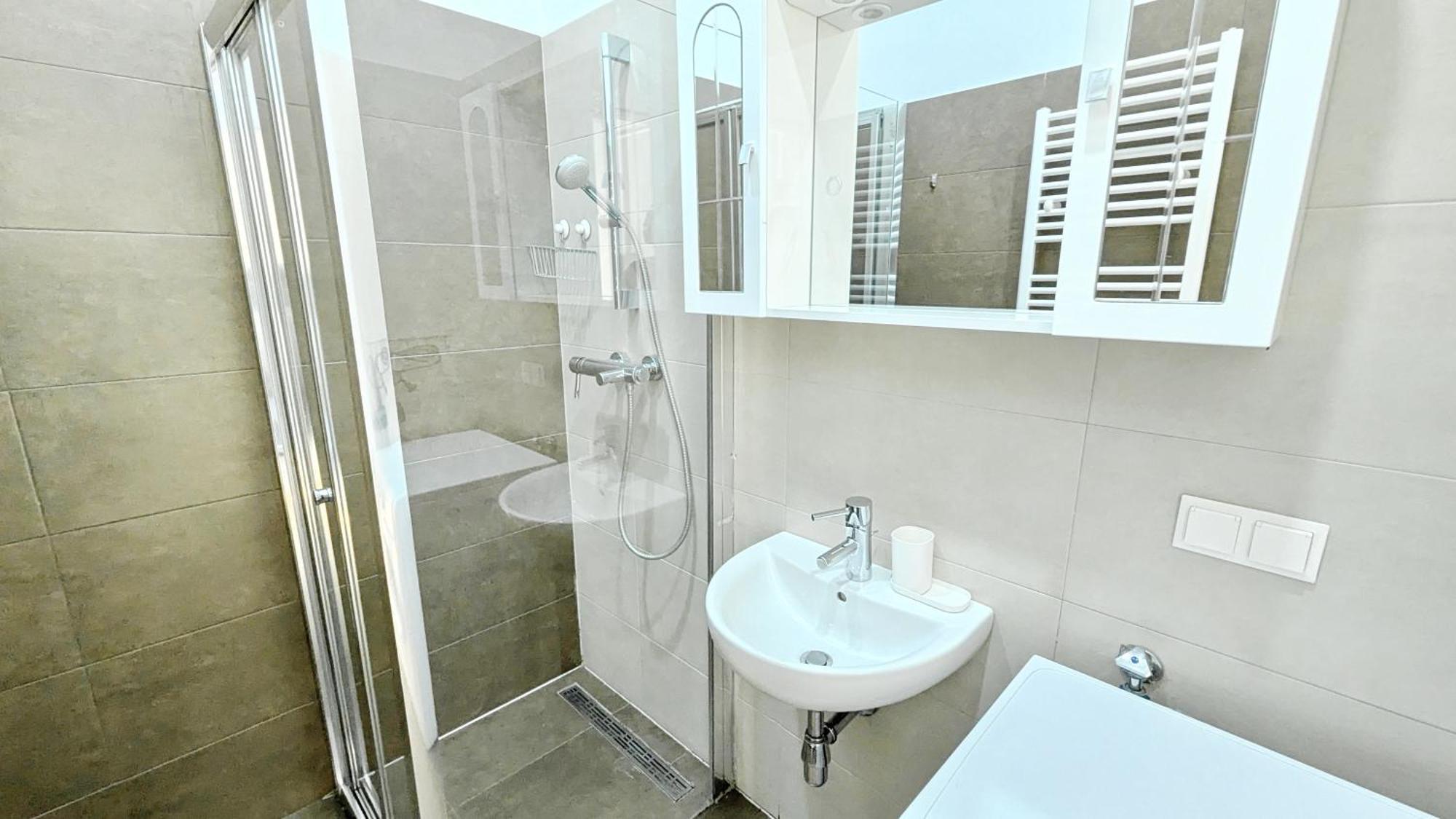 Apartment Cozy Apartment- 5 Minutes To Danube River